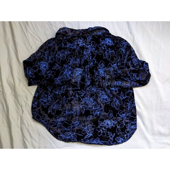 Torrid Top Blue Floral Velvet Madison Button Up Shirt Womens Size 0X - Picture 6 of 9